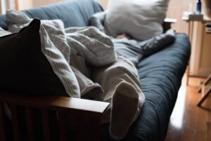 Una guía práctica sobre cómo abrir y cerrar una cama futón